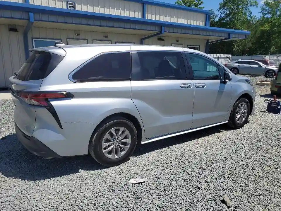 5TDKRKEC3NS115631 2022 TOYOTA SIENNA-2