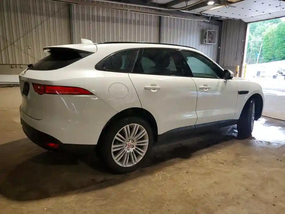 SADCJ2FN8KA356528 2019 JAGUAR F-PACE-2