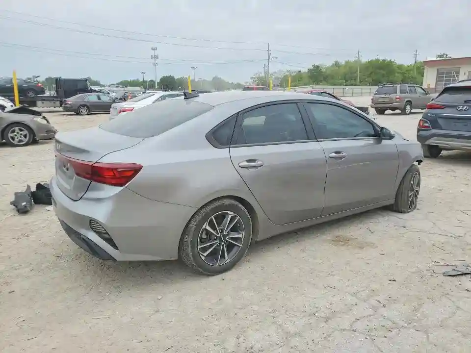 3KPF24AD7NE436906 2022 KIA FORTE LXS-2