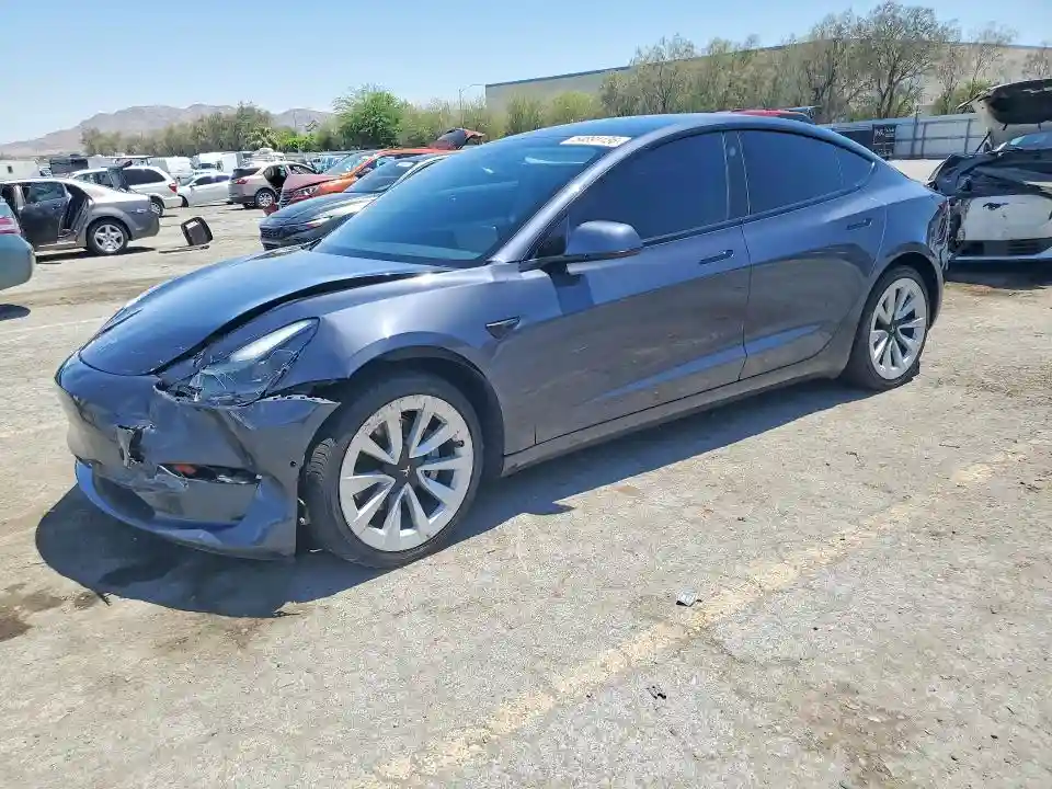 5YJ3E1EB6NF187526 2022 TESLA MODEL 3-0