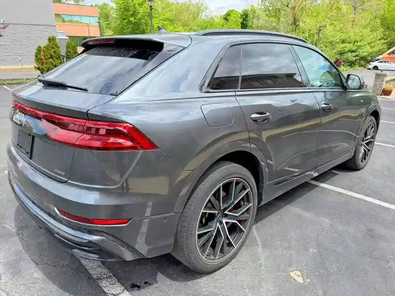 WA1EVAF11MD007500 2021 AUDI Q8-2