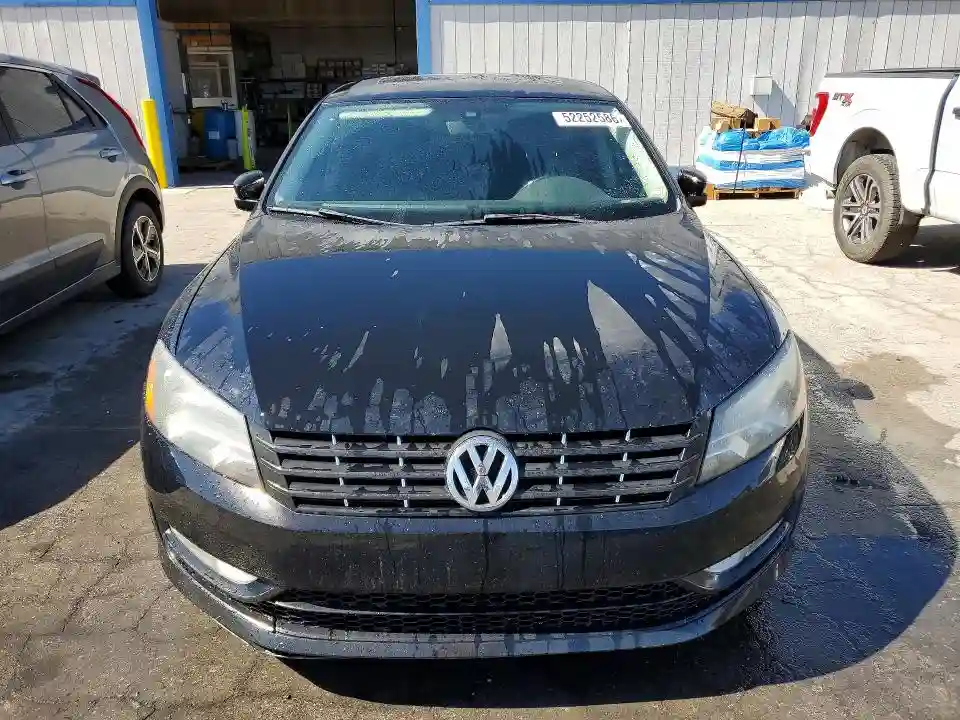 1VWCV7A38FC036071 2015 VOLKSWAGEN PASSAT-4