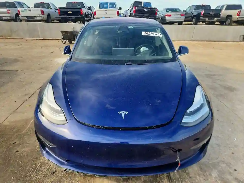 5YJ3E1EB2JF106340 2018 TESLA MODEL 3-4
