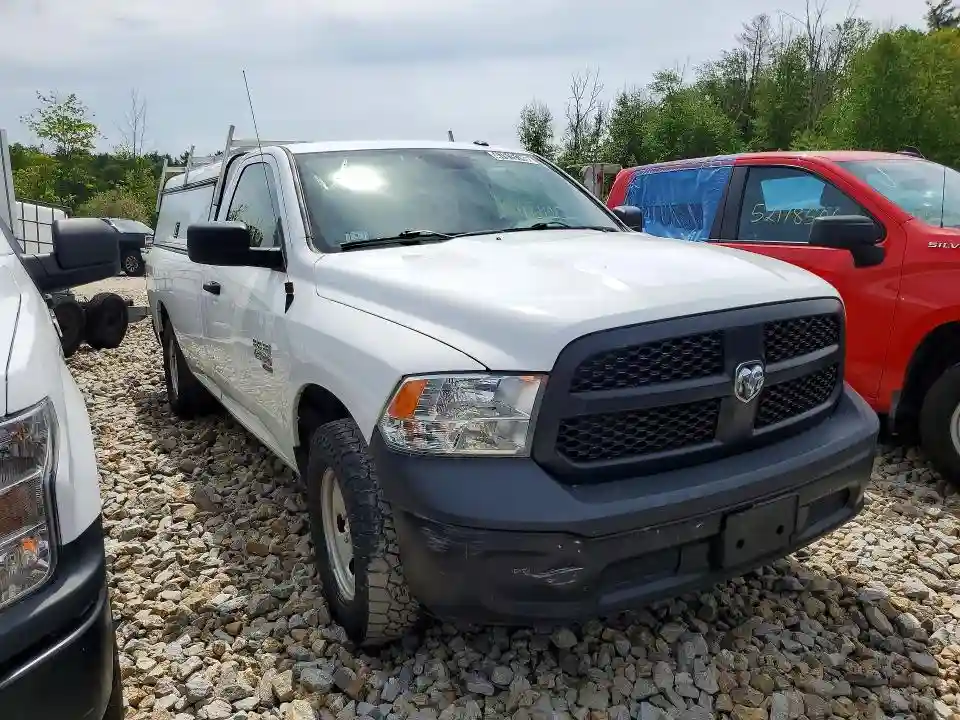 3C6JR7DG7KG588818 2019 RAM 1500-3