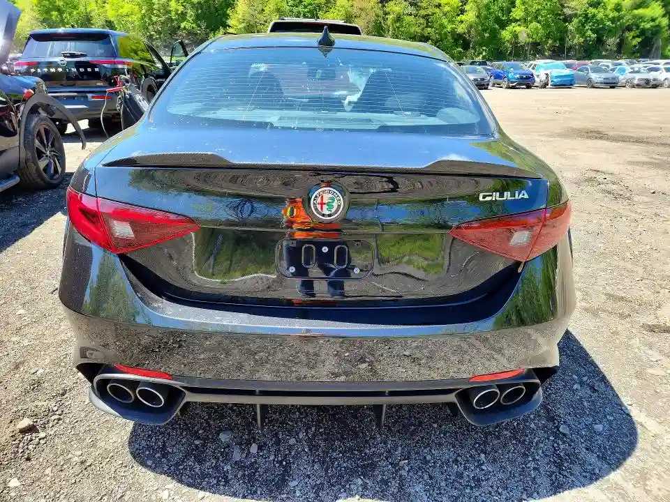 ZARFAMEVXP7676787 2023 ALFA ROMEO GIULIA-5