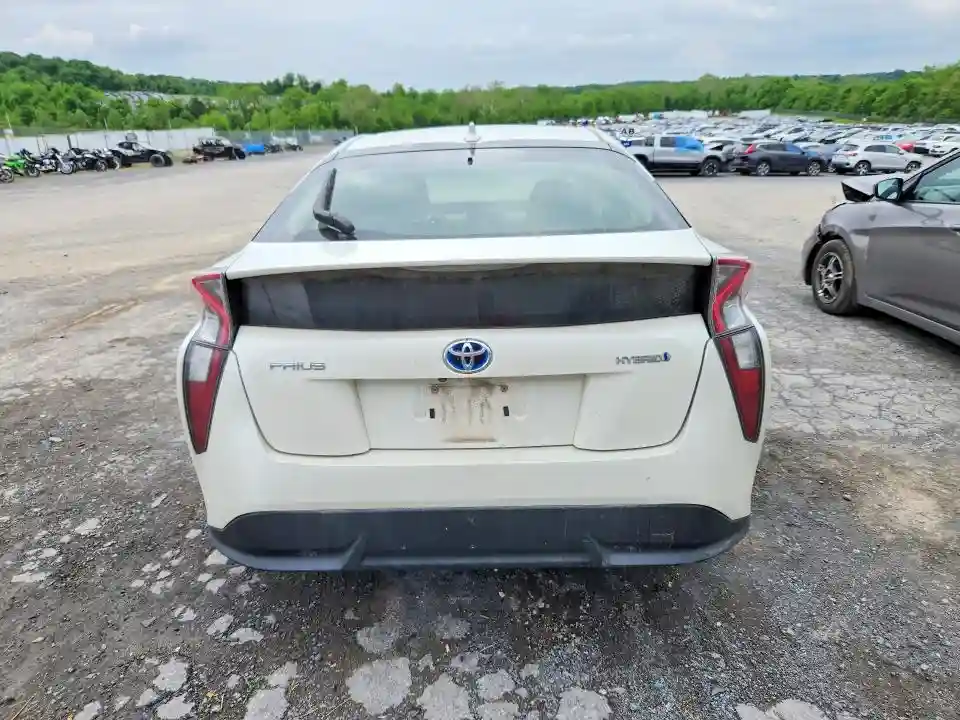 JTDKARFU2G3511187 2016 TOYOTA PRIUS-5