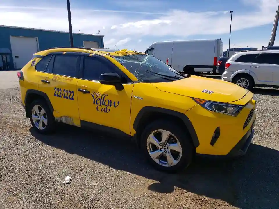 2T3B6RFV3MW021392 2021 TOYOTA RAV4-3