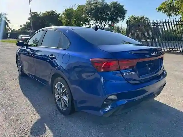 3KPF24AD4NE464503 2022 KIA FORTE-1