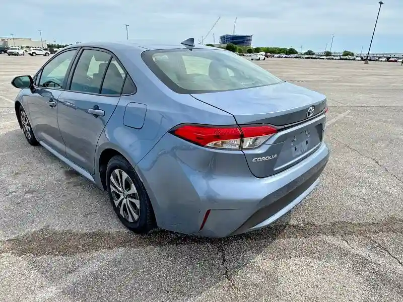 JTDEAMDE3NJ049985 2022 TOYOTA COROLLA-2