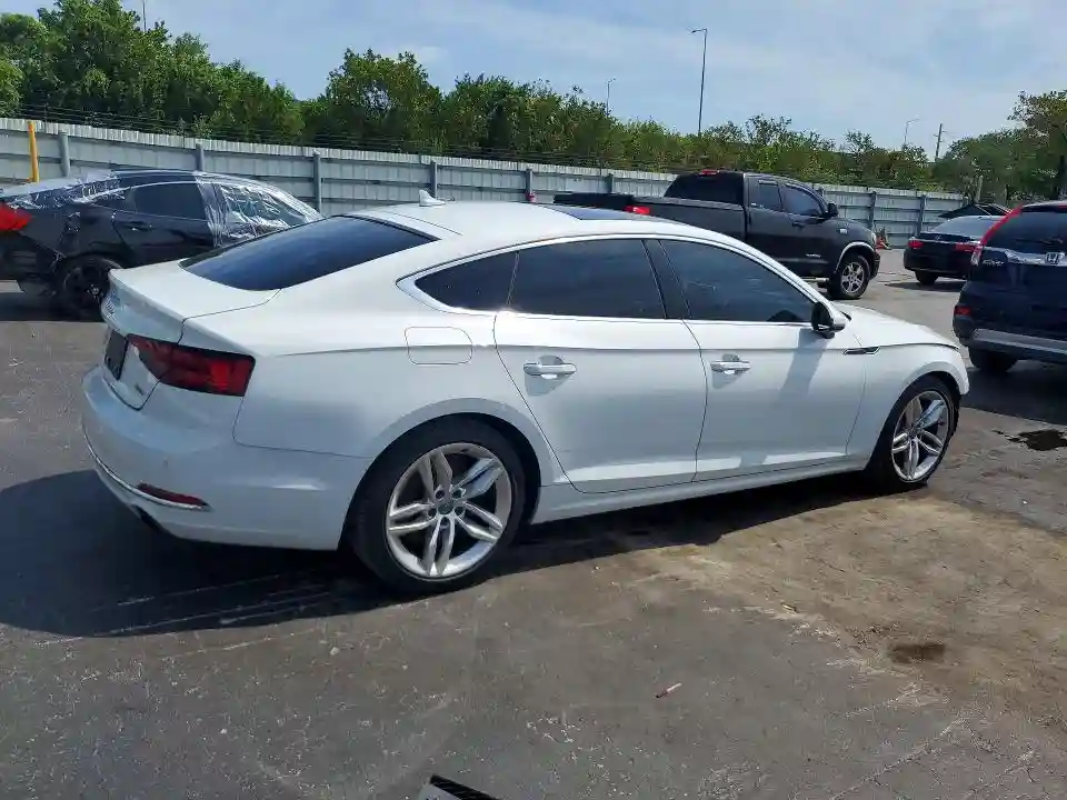 WAUBNCF5XKA006719 2019 AUDI A5-2
