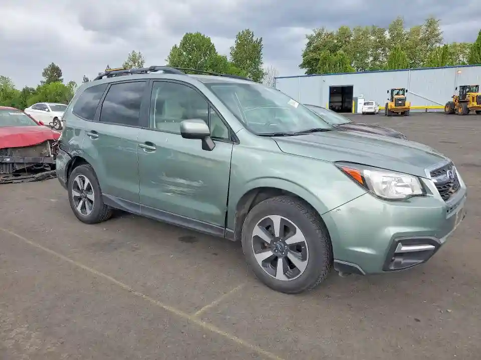 JF2SJAEC0HH510930 2017 SUBARU FORESTER-3