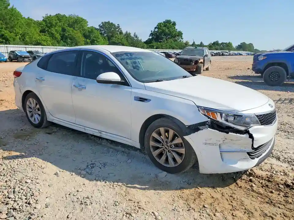 5XXGT4L31HG170882 2017 KIA OPTIMA-3