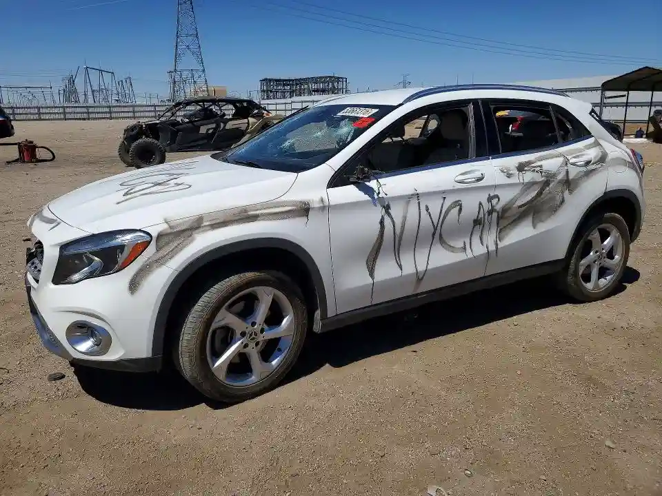 WDCTG4EB2JJ519504 2018 MERCEDES-BENZ GLA-CLASS-0