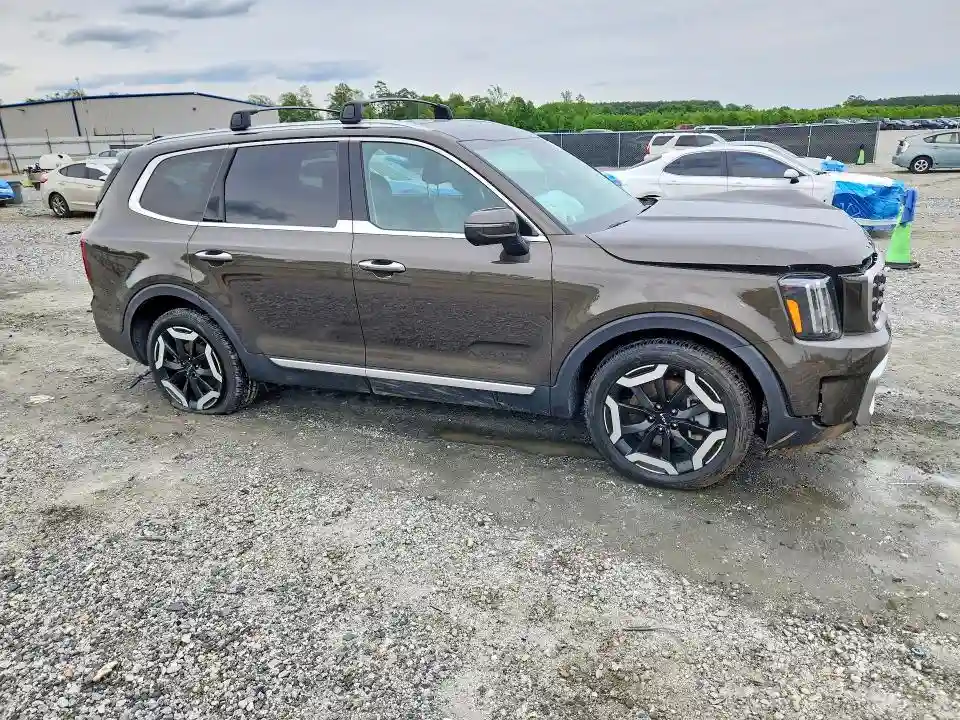 5XYP64GCXPG331323 2023 KIA TELLURIDE-3