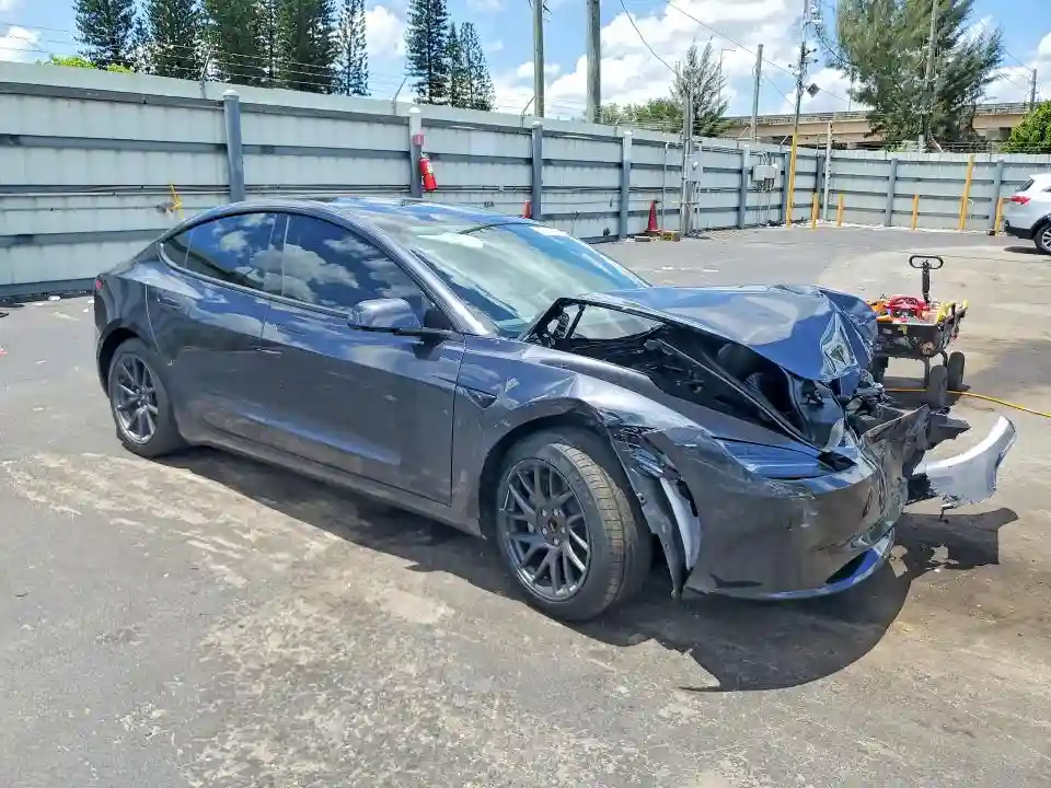 5YJ3E1EA1TF160870 2026 TESLA MODEL 3-3