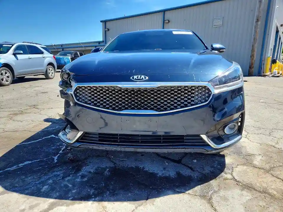 KNALC4J13J5114269 2018 KIA CADENZA-4