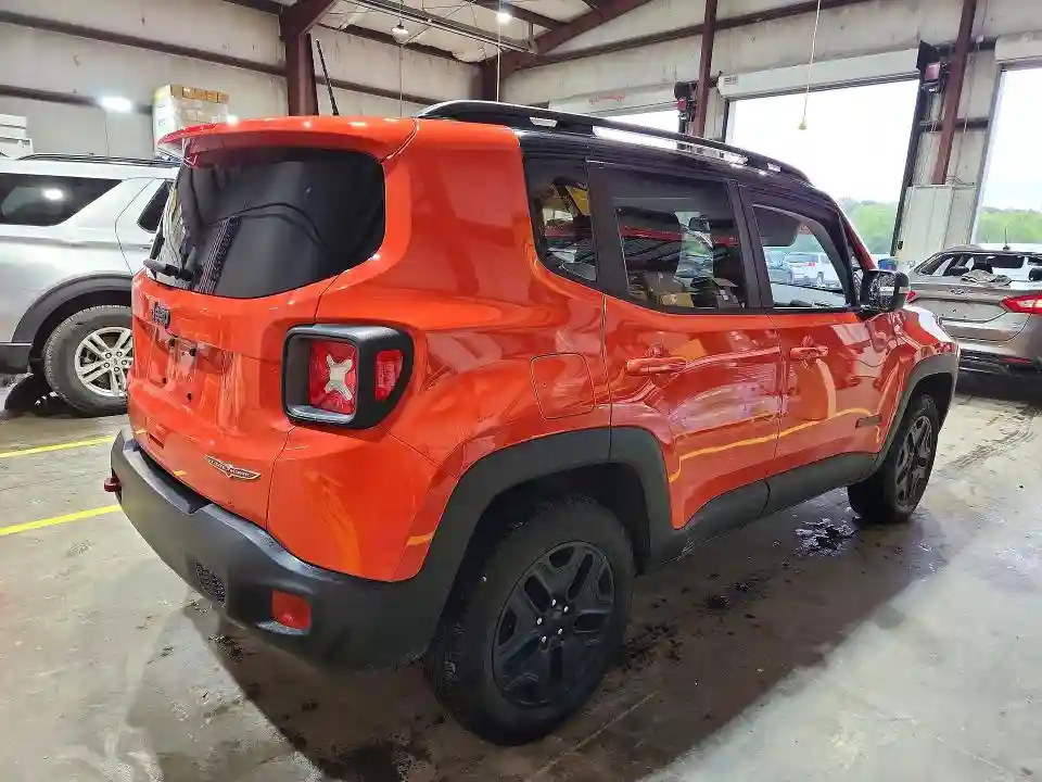 ZACCJBCB3JPG96822 2018 JEEP RENEGADE-2