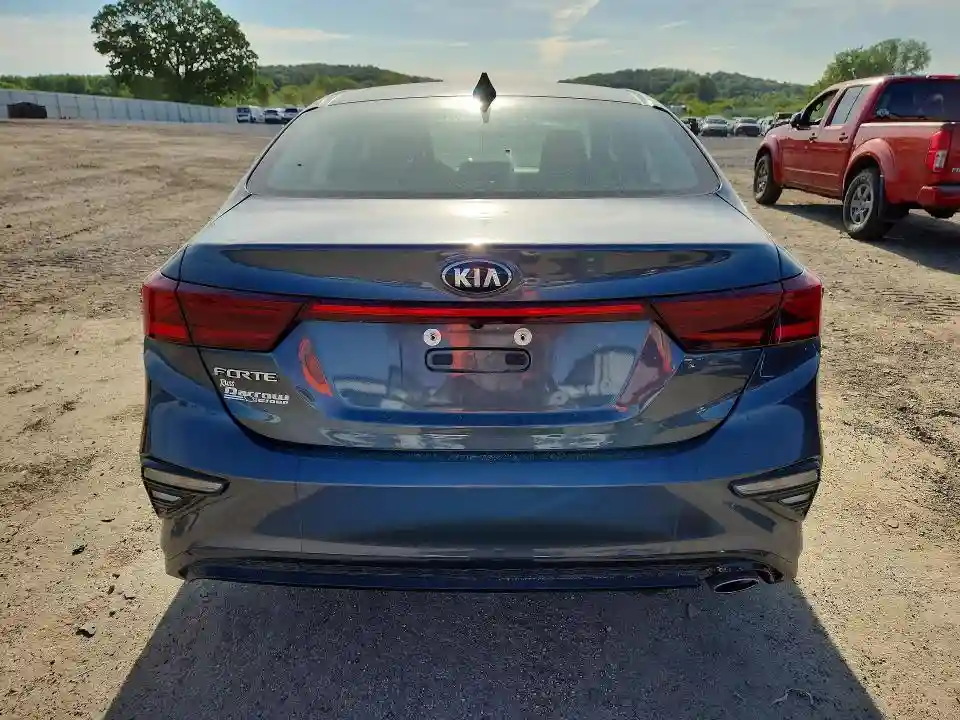 3KPF24AD2KE092610 2019 KIA FORTE-5