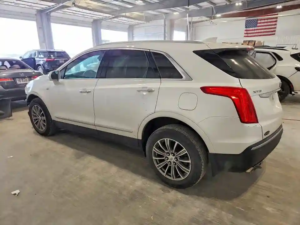 1GYKNBRS7HZ131583 2017 CADILLAC XT5-1