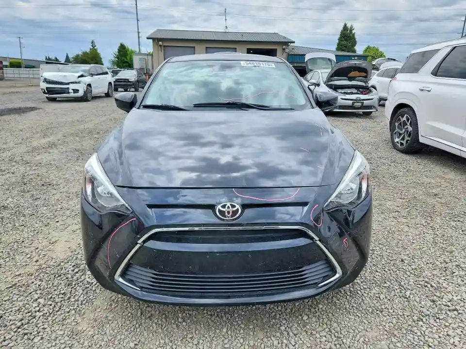 3MYDLBYV4HY153651 2017 TOYOTA YARIS IA B-4