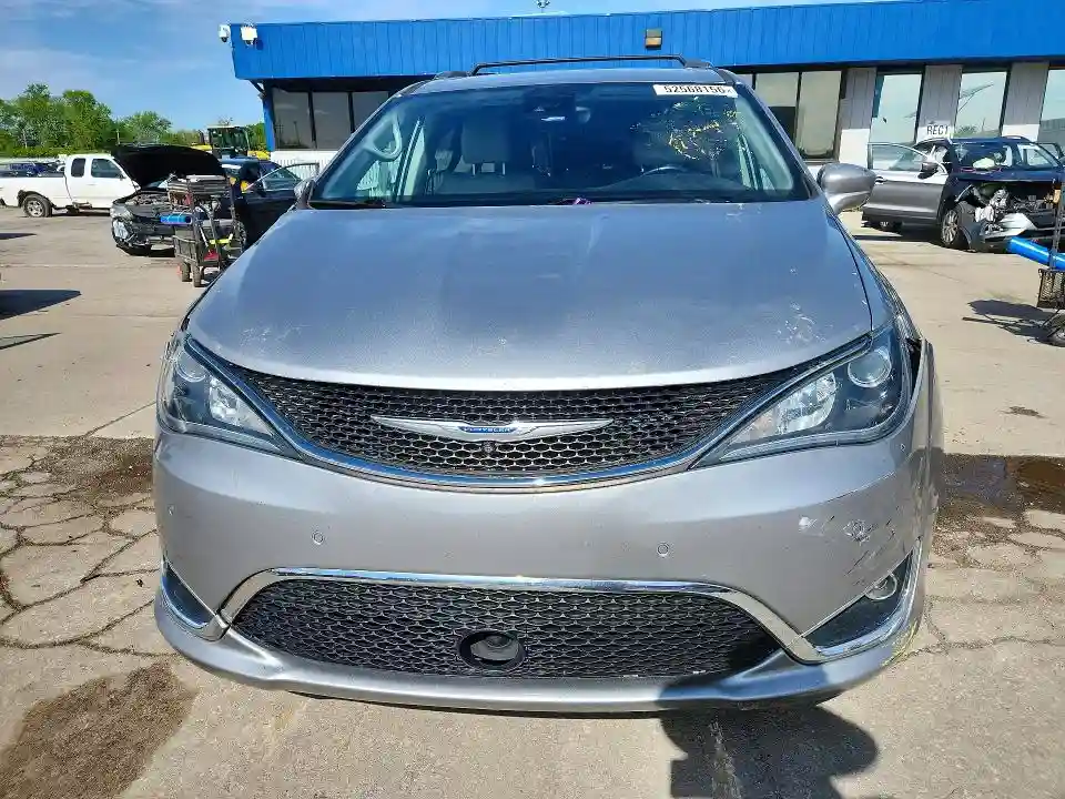 2C4RC1BG1JR333409 2018 CHRYSLER PACIFICA-4