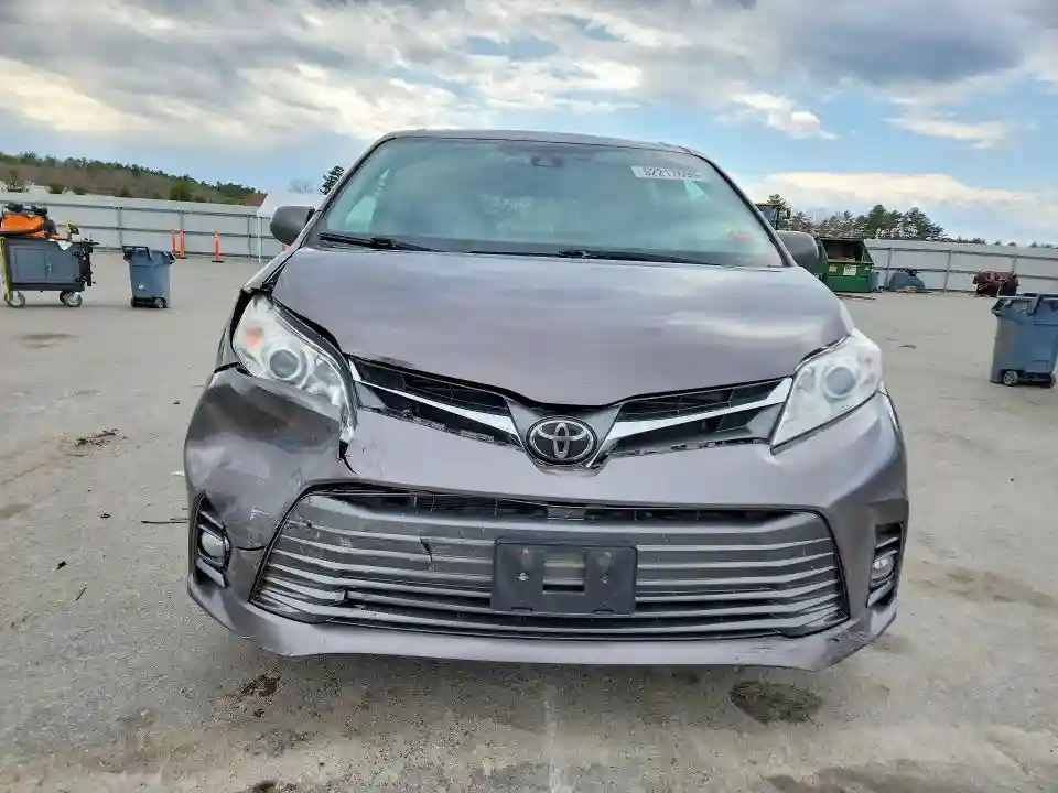 5TDYZ3DC3KS988776 2019 TOYOTA SIENNA-4