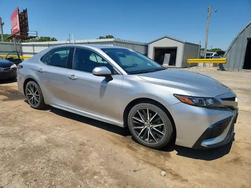 4T1G11AK4MU584057 2021 TOYOTA CAMRY-3