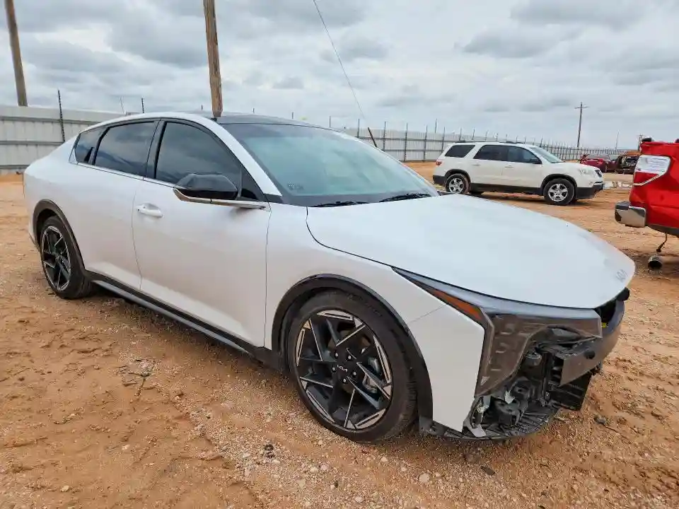 3KPFW4DE0SE236468 2025 KIA K4 GT LINE-3