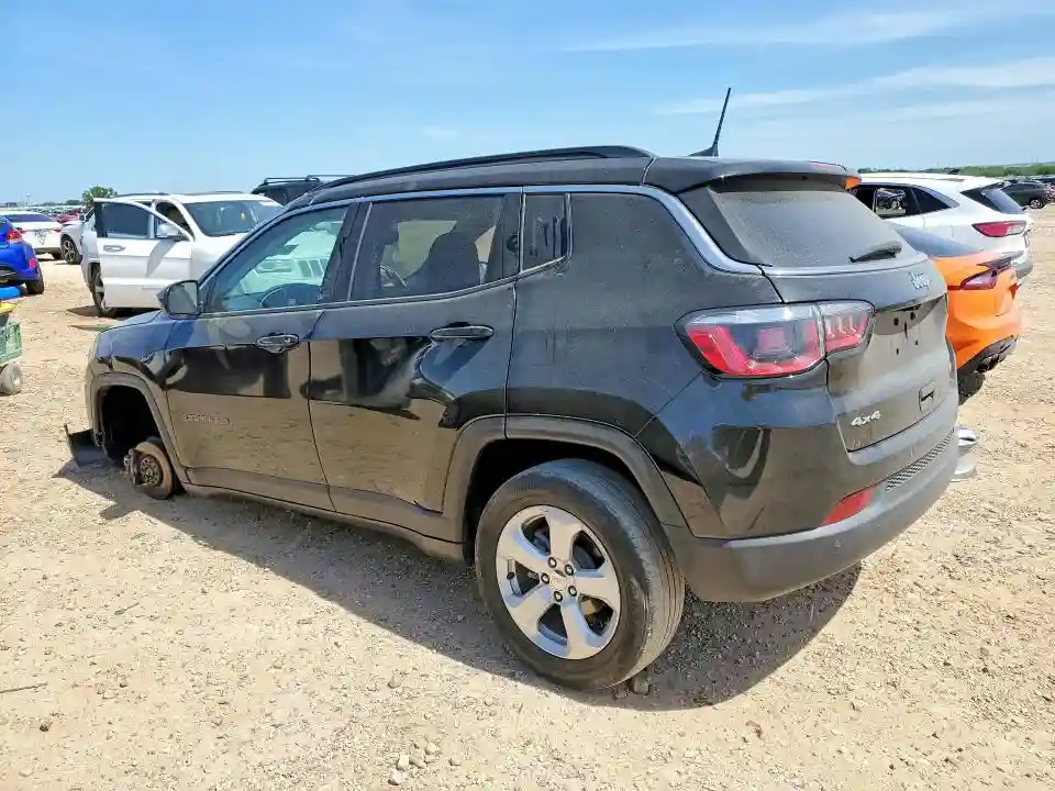 3C4NJDBB9JT116892 2018 JEEP COMPASS-1
