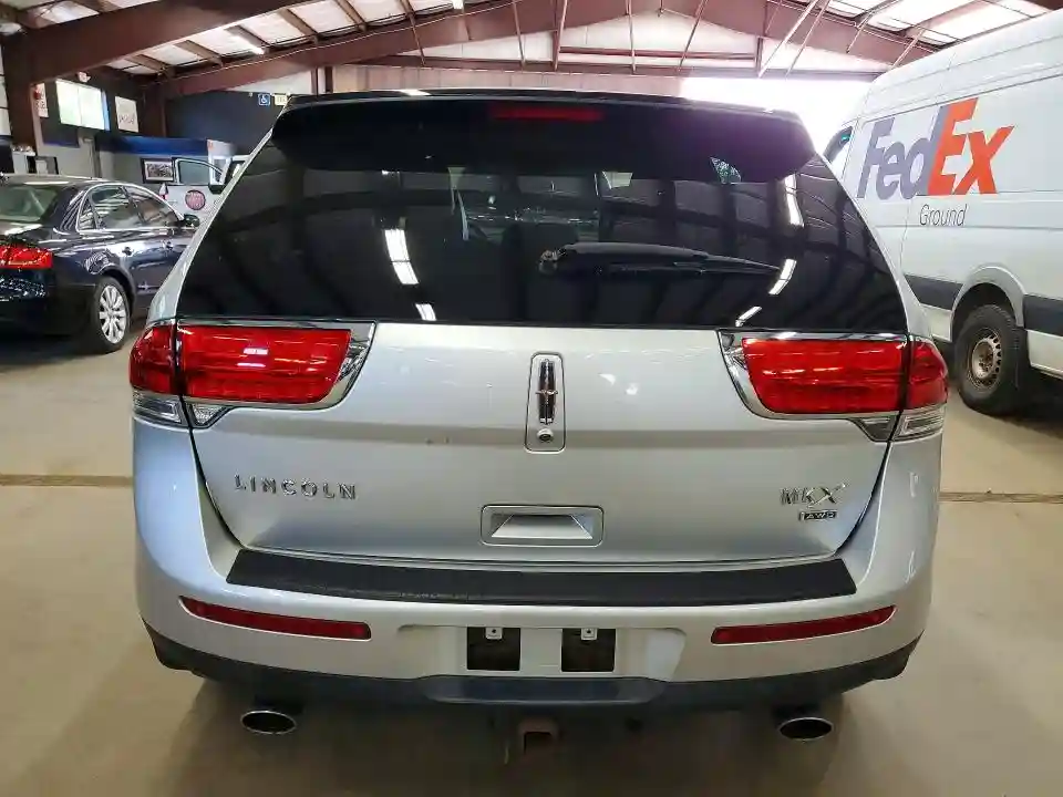 2LMDJ8JK9FBL24312 2015 LINCOLN TOWNHOUSE MKX-5
