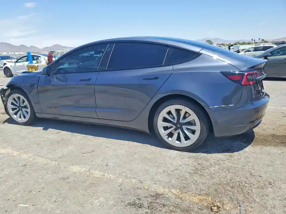 5YJ3E1EB6NF187526 2022 TESLA MODEL 3-1