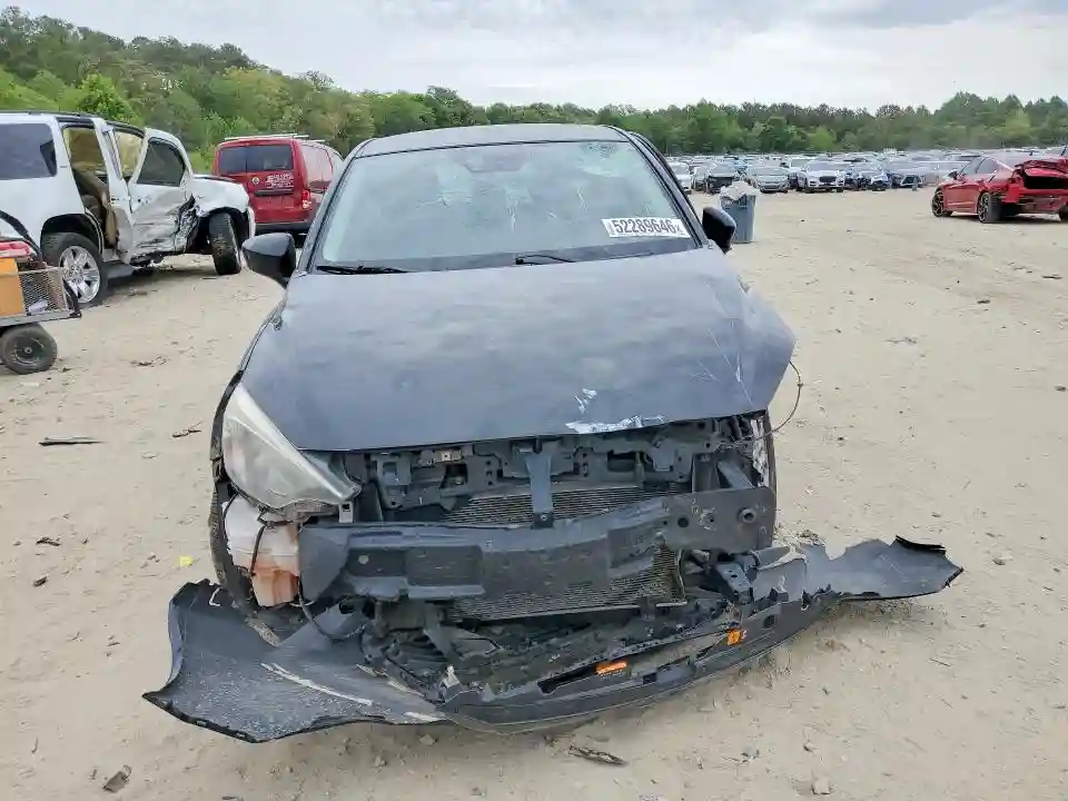 3MYDLBYV3HY182980 2017 TOYOTA YARIS-4