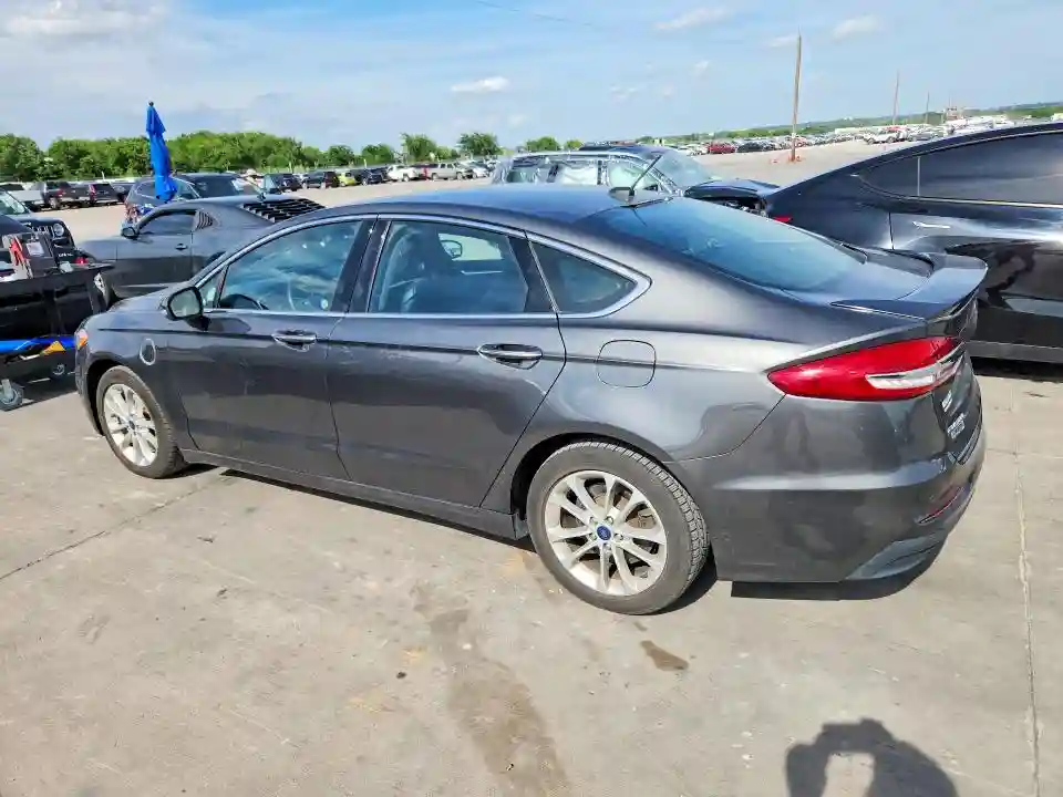 3FA6P0SU9KR157802 2019 FORD FUSION-1