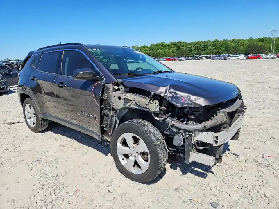 3C4NJCBB8JT351522 2018 JEEP COMPASS-3