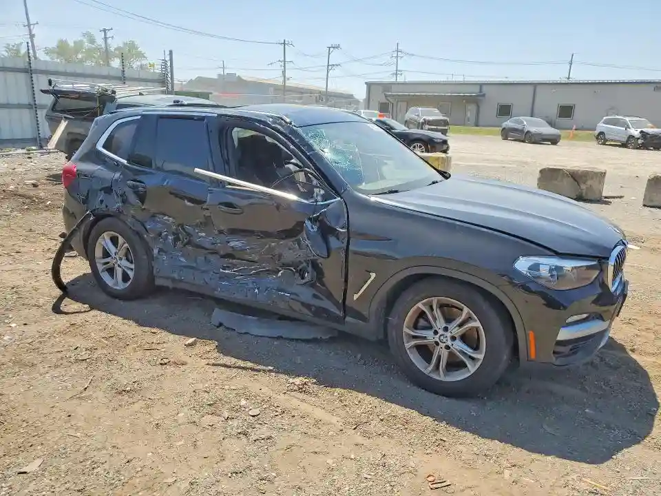 5UXTR9C56KLE18211 2019 BMW X3-3