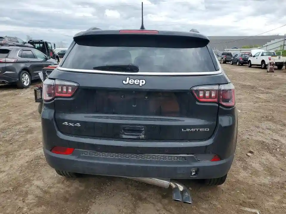 3C4NJDCB8MT525811 2021 JEEP COMPASS-5