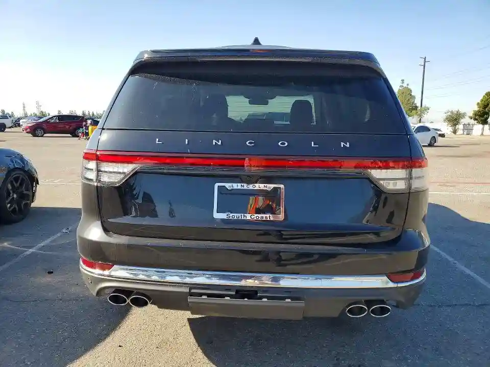 5LM5J6WC5SGL16231 2025 LINCOLN TOWNHOUSE AVIATOR-5