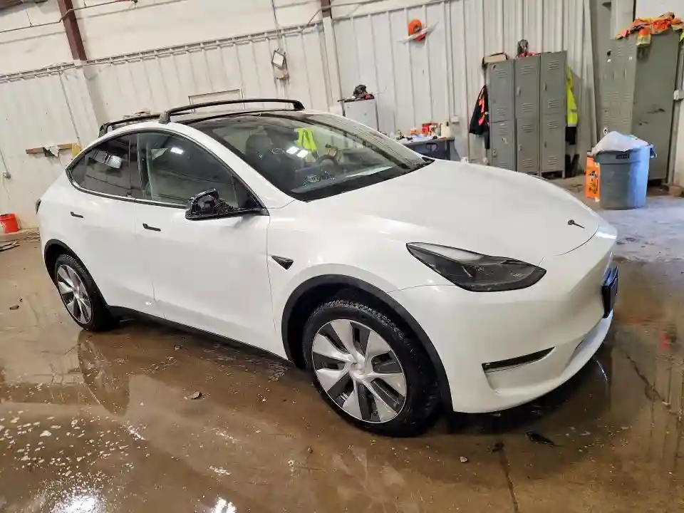 7SAYGDEE9PF714007 2023 TESLA MODEL Y-3