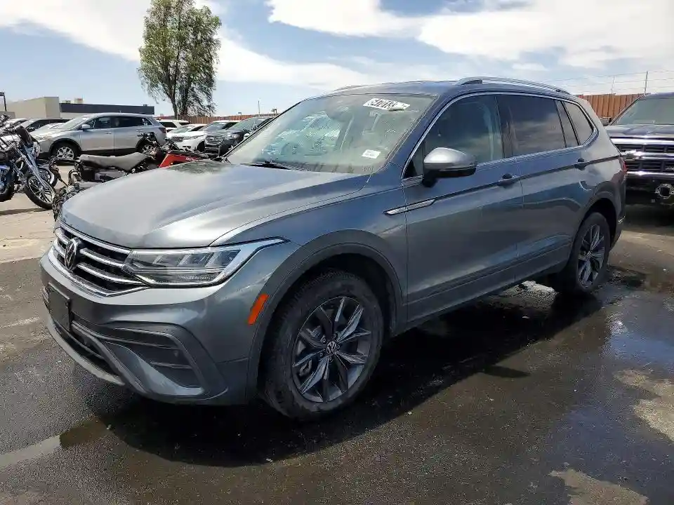 3VV3B7AX4PM055992 2023 VOLKSWAGEN TIGUAN-0