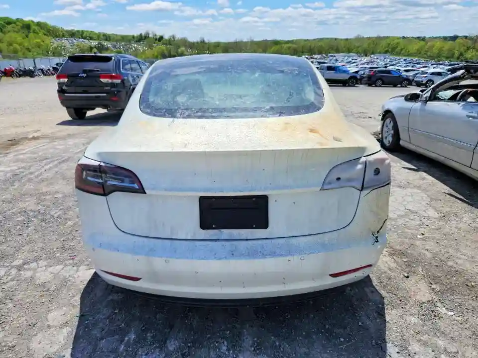 5YJ3E1EA3MF857894 2021 TESLA MODEL 3-5