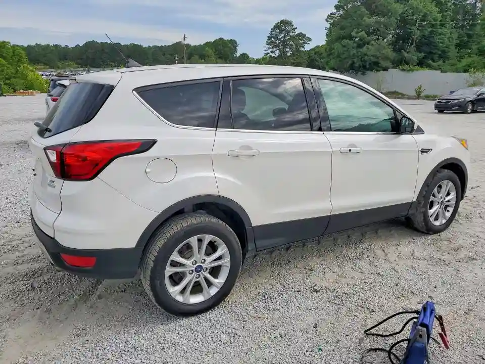 1FMCU0GD9KUB99521 2019 FORD ESCAPE-2