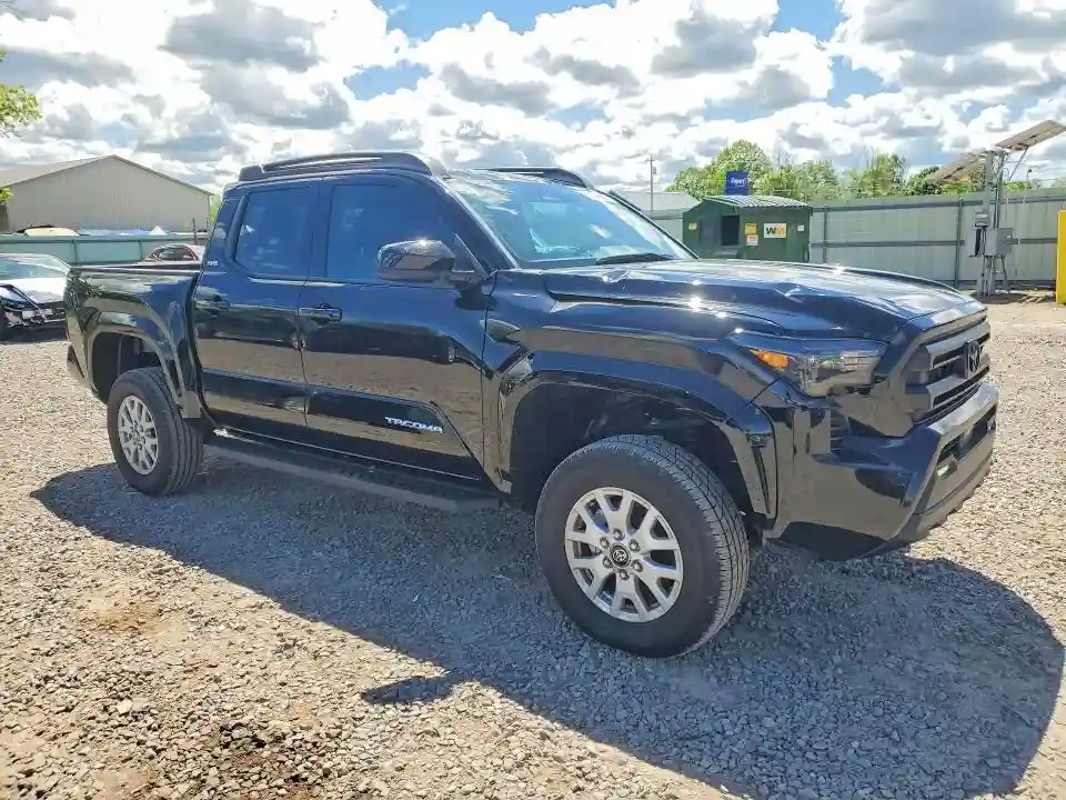 3TYLB5JN5ST094749 2025 TOYOTA TACOMA-3