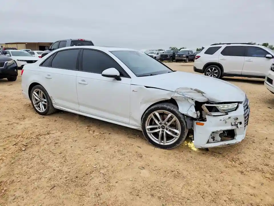 WAUKMAF4XHN057766 2017 AUDI A4-3