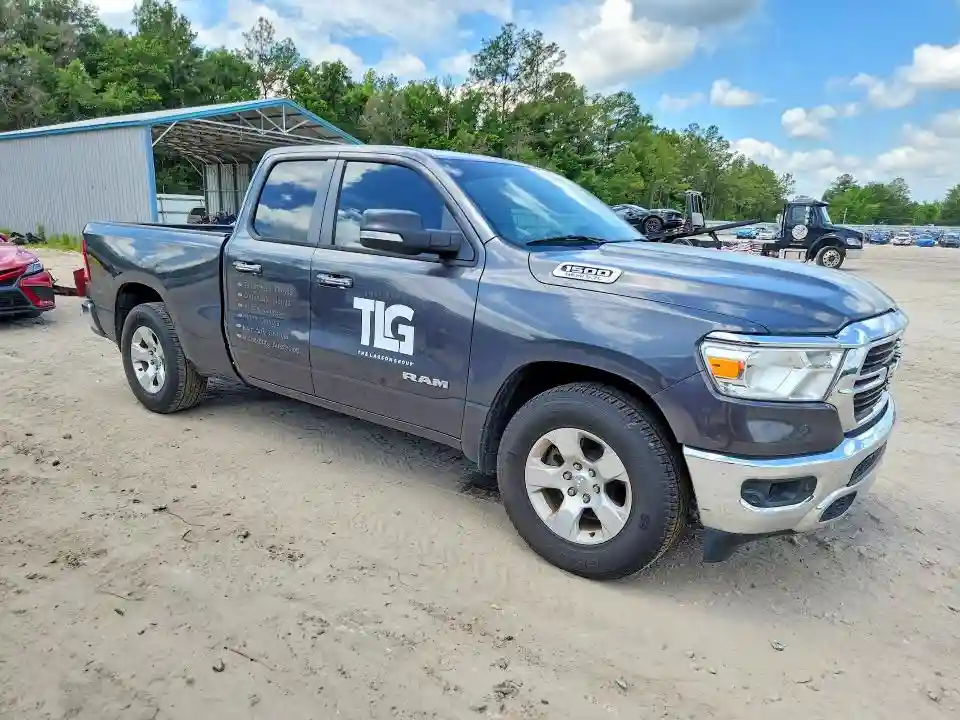 1C6RREBT5KN763405 2019 RAM 1500-3