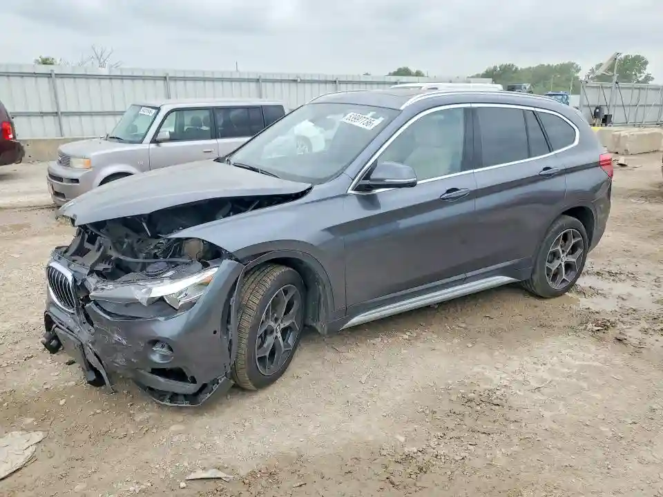 WBXHT3C38J5L28047 2018 BMW X1-0