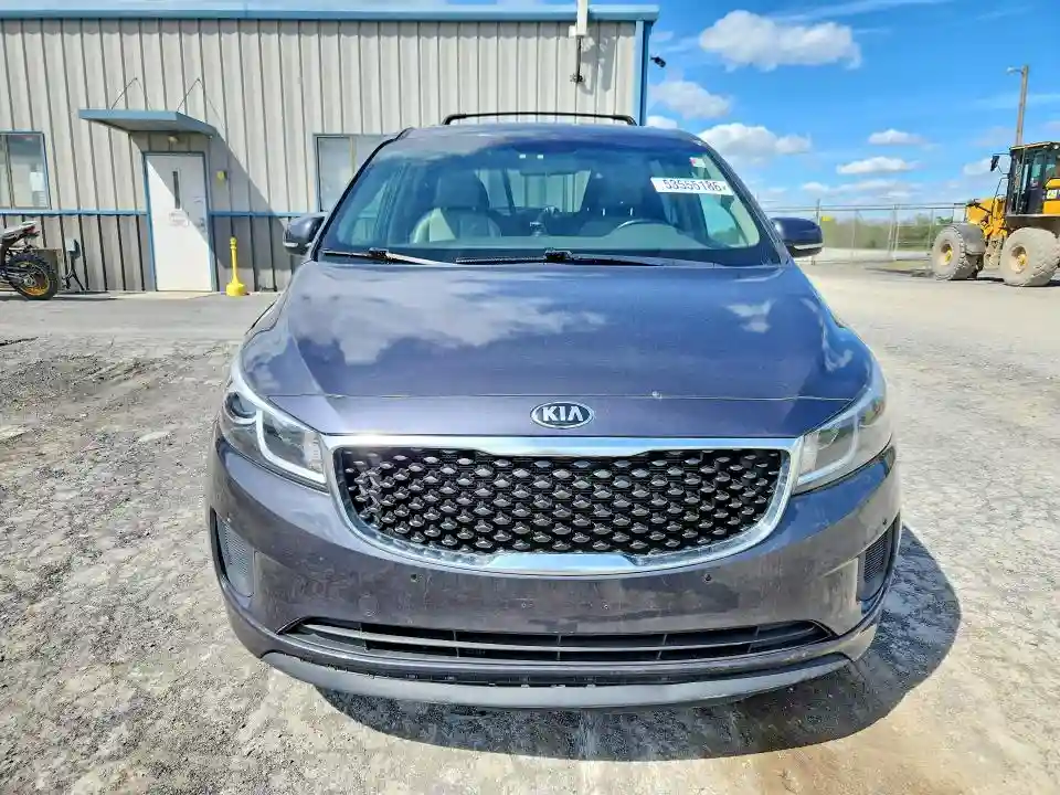 KNDMB5C19H6238712 2017 KIA SEDONA-4