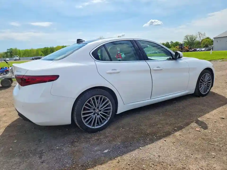 ZARFANBN8M7643793 2021 ALFA ROMEO GIULIA-2