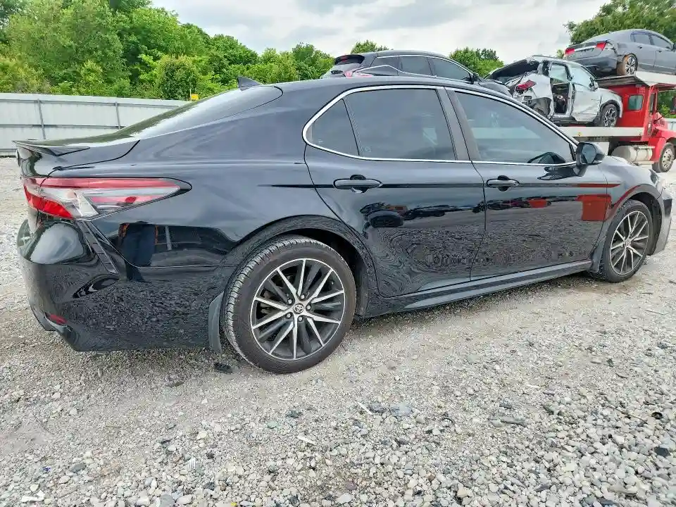 4T1T11AK4MU437462 2021 TOYOTA CAMRY-2