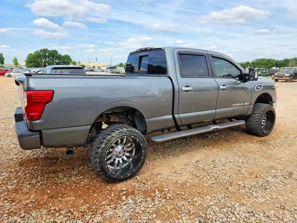 1N6AA1F46HN538795 2017 NISSAN TITAN-2