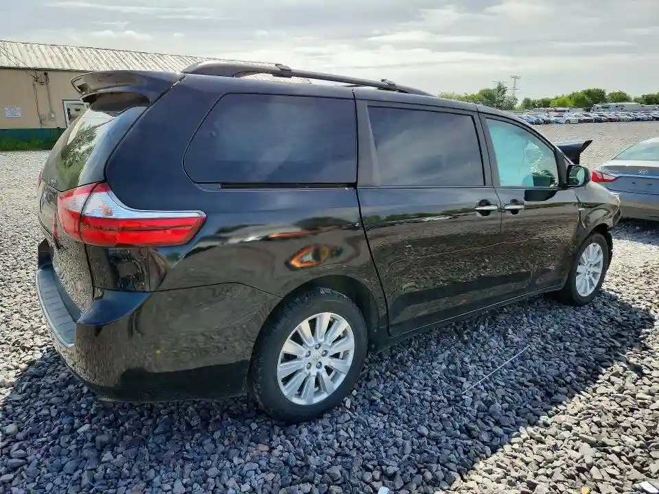 5TDDZ3DC2HS174058 2017 TOYOTA SIENNA-2